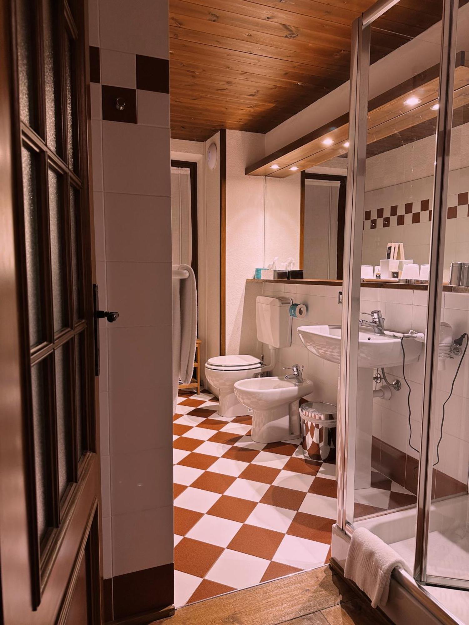 Le Samovar Guest House Breuil-Cervinia Eksteriør billede