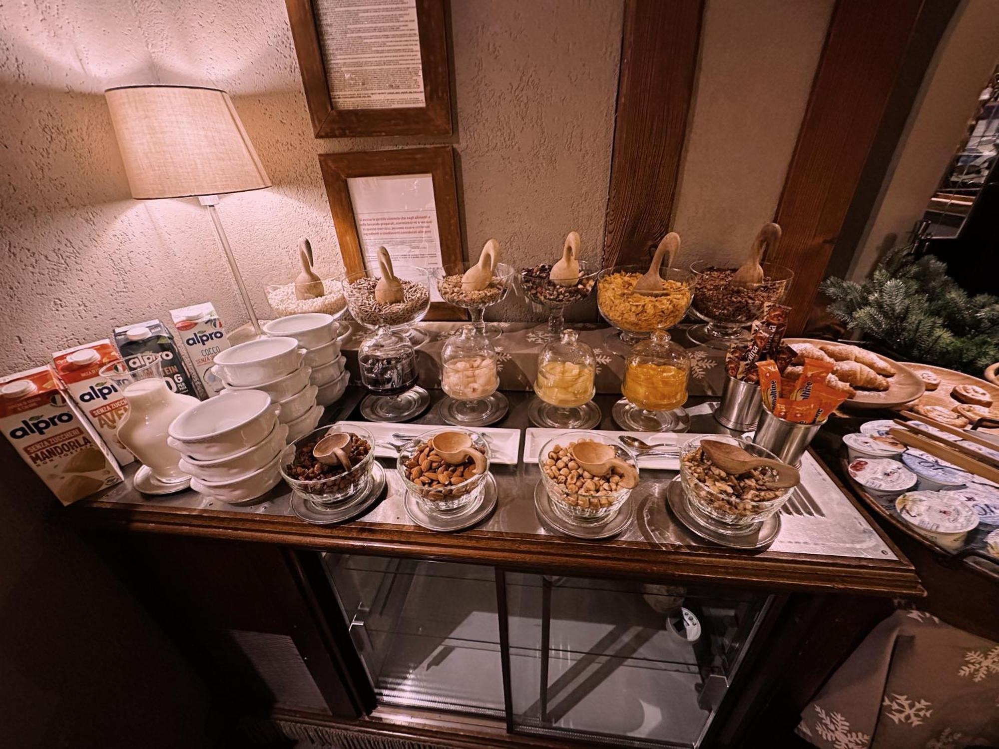 Le Samovar Guest House Breuil-Cervinia Eksteriør billede